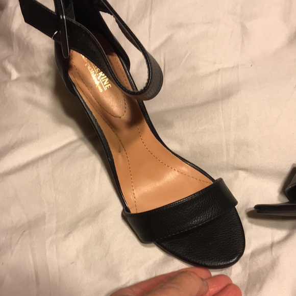 HEELS BY CATHERINE MALANDRINO CUTE - Picture 5 of 10